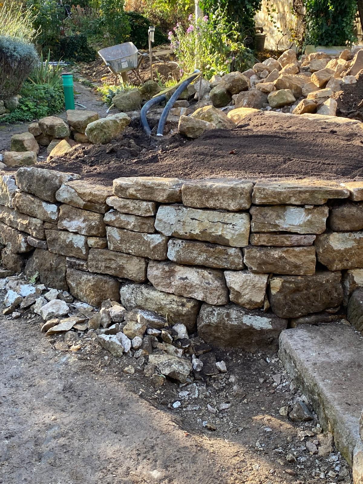 Sandsteinmauer als Natursteinmauer in Schornsheim